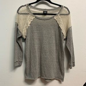 5/$20  Day trip top size M